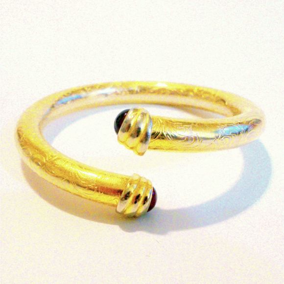 Gold Tone Leaf and Scroll Embossed Red Cabochon Tipped Bypass Bangle Bracelet - Picture 1 of 6